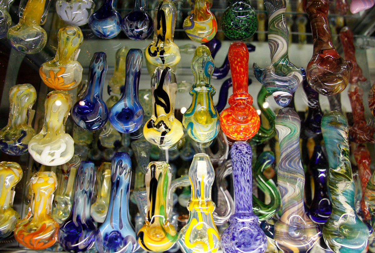 Hand Pipes – Royal Distribution Inc